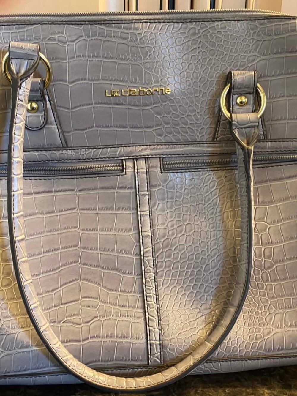 Liz Claiborne Grey Alligator Texture Laptop Bag - Picture 2 of 10